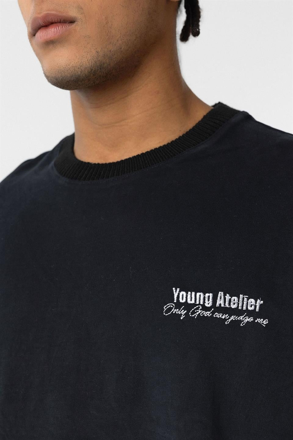 Nakış İşlemeli Oversize Tişört