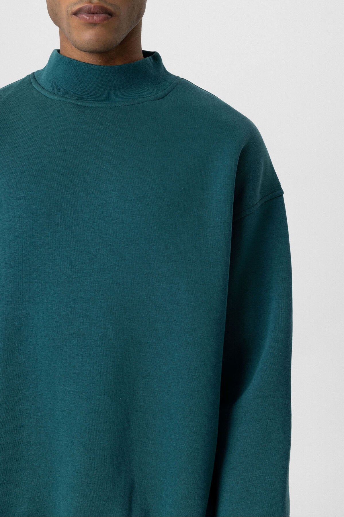 Basic Oversize Balıkçı Yaka Sweatshirt