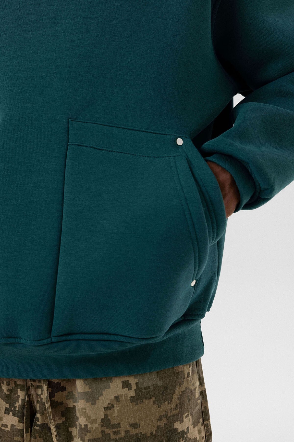 Cep Detaylı Kapüşonlu Oversize Sweatshirt