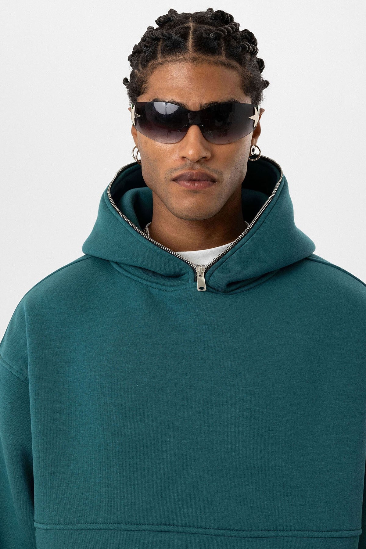 Çift Cep Fermuar Detaylı Kapüşonlu Sweatshirt
