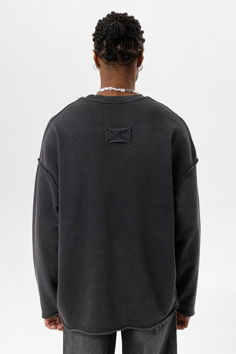 Yıkamalı Sırt Detaylı Oversize Sweatshirt