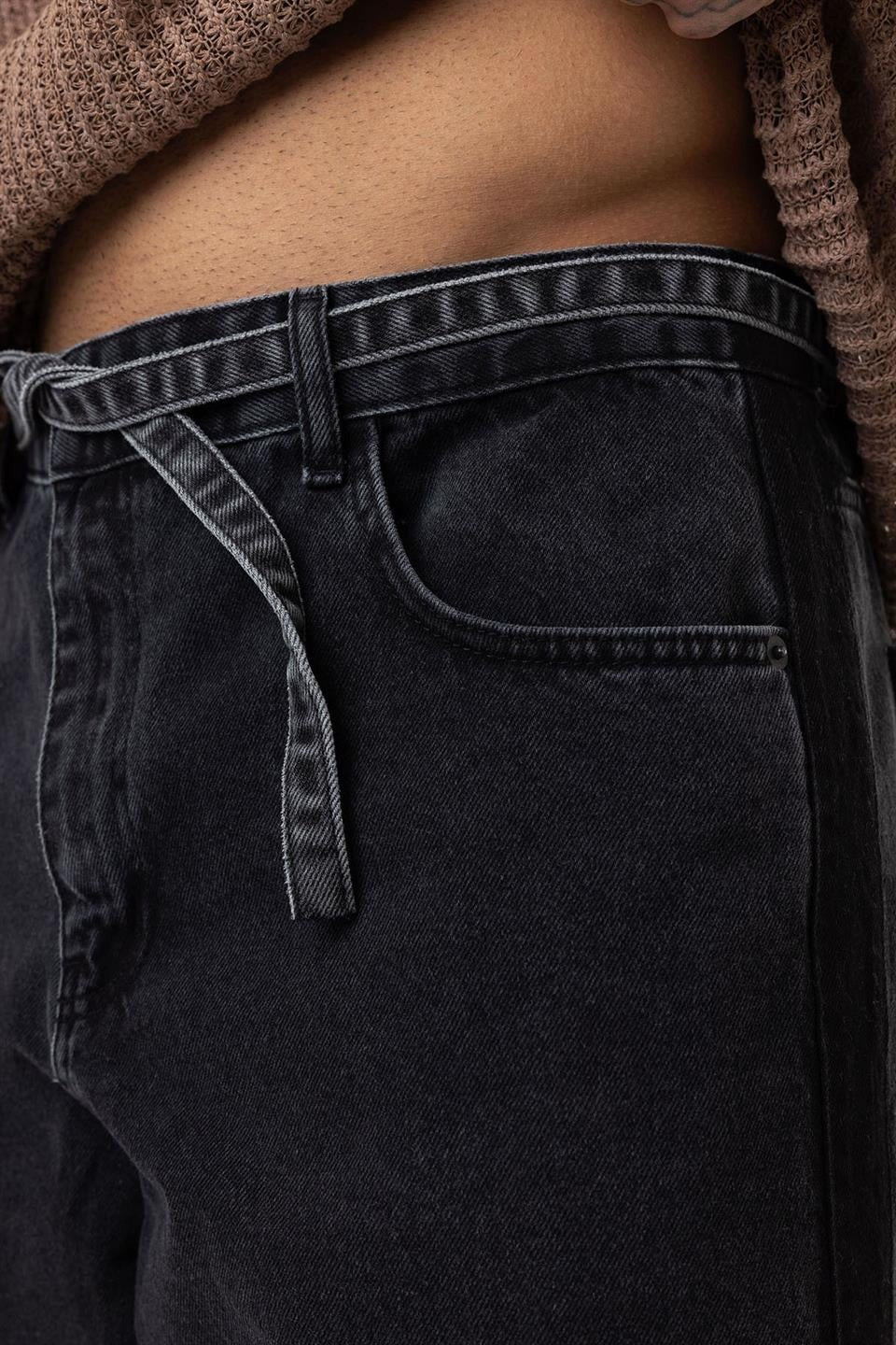 Kemer Detaylı Şeritli Baggy Jean