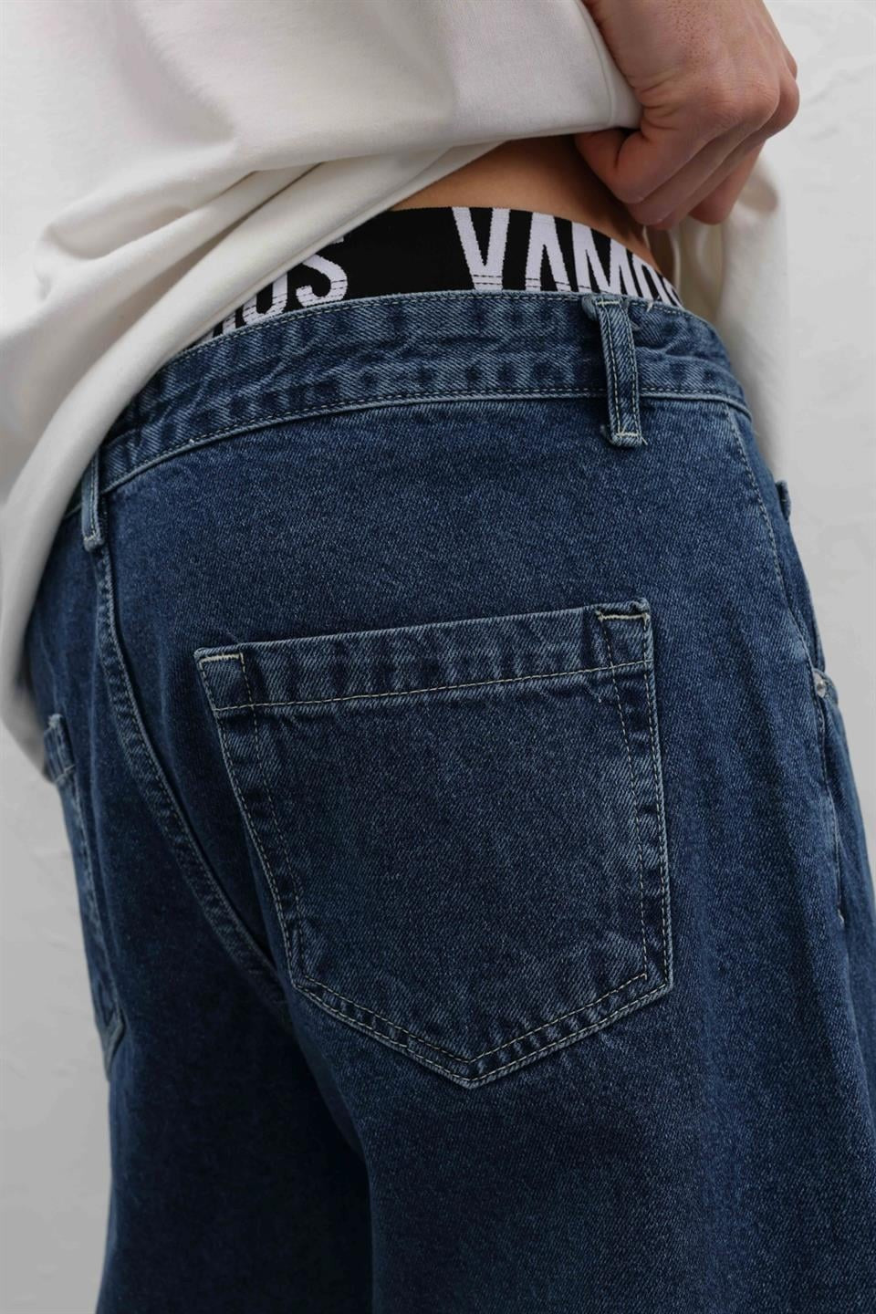 Dikiş Detaylı Relaxed Fit Jean