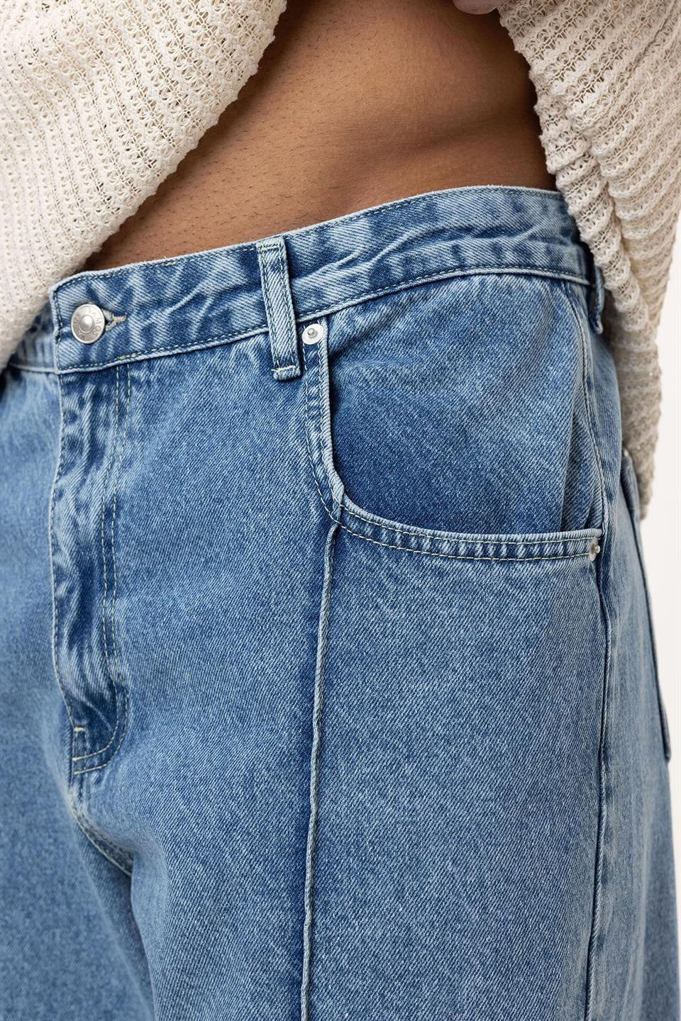 Dikiş Detaylı Relaxed Fit Jean