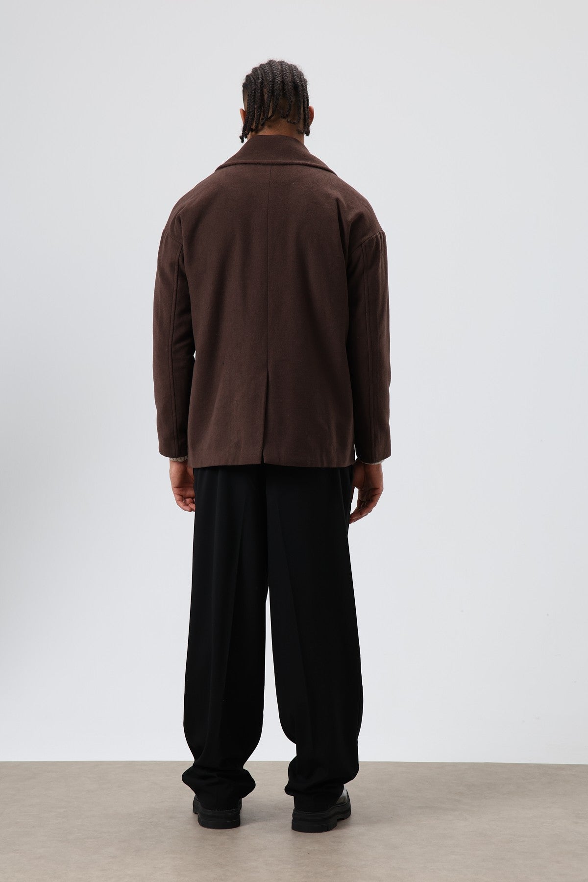 Oversize Kruvaze Kısa Kaşe Ceket