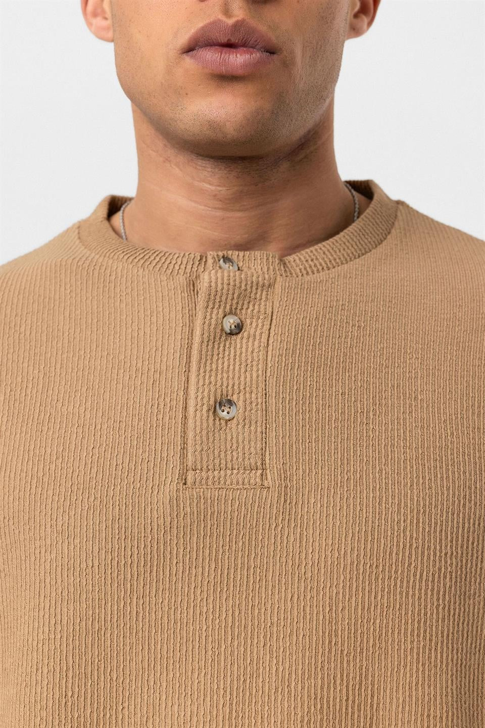 Düğmeli Yaka Oversize Tişört