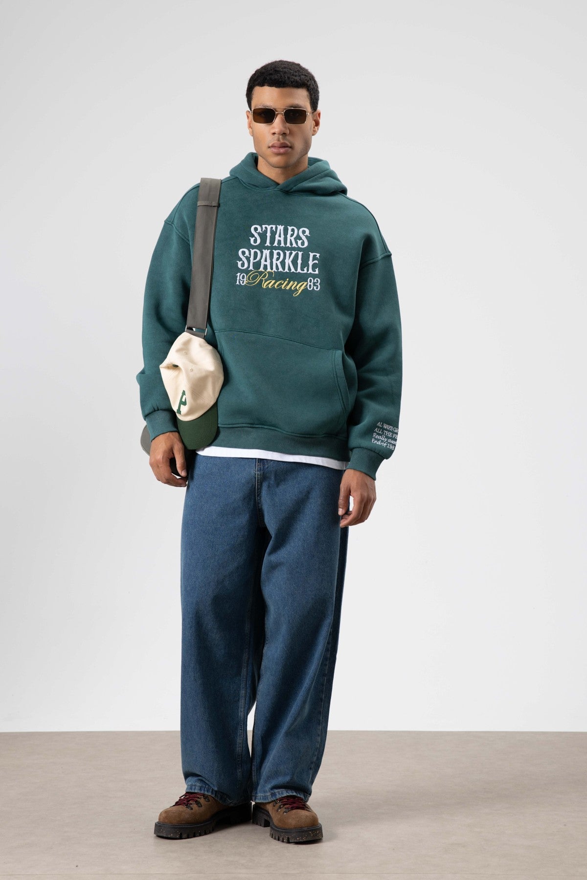 Oversize Nakış BaskılıKapüşonlu Sweatshirt