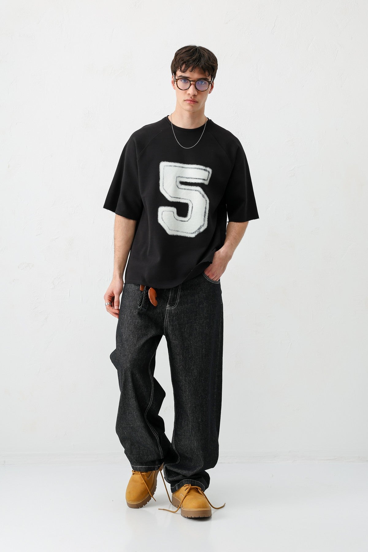 Bisiklet Yaka Oversize 5 Baskılı Tişört