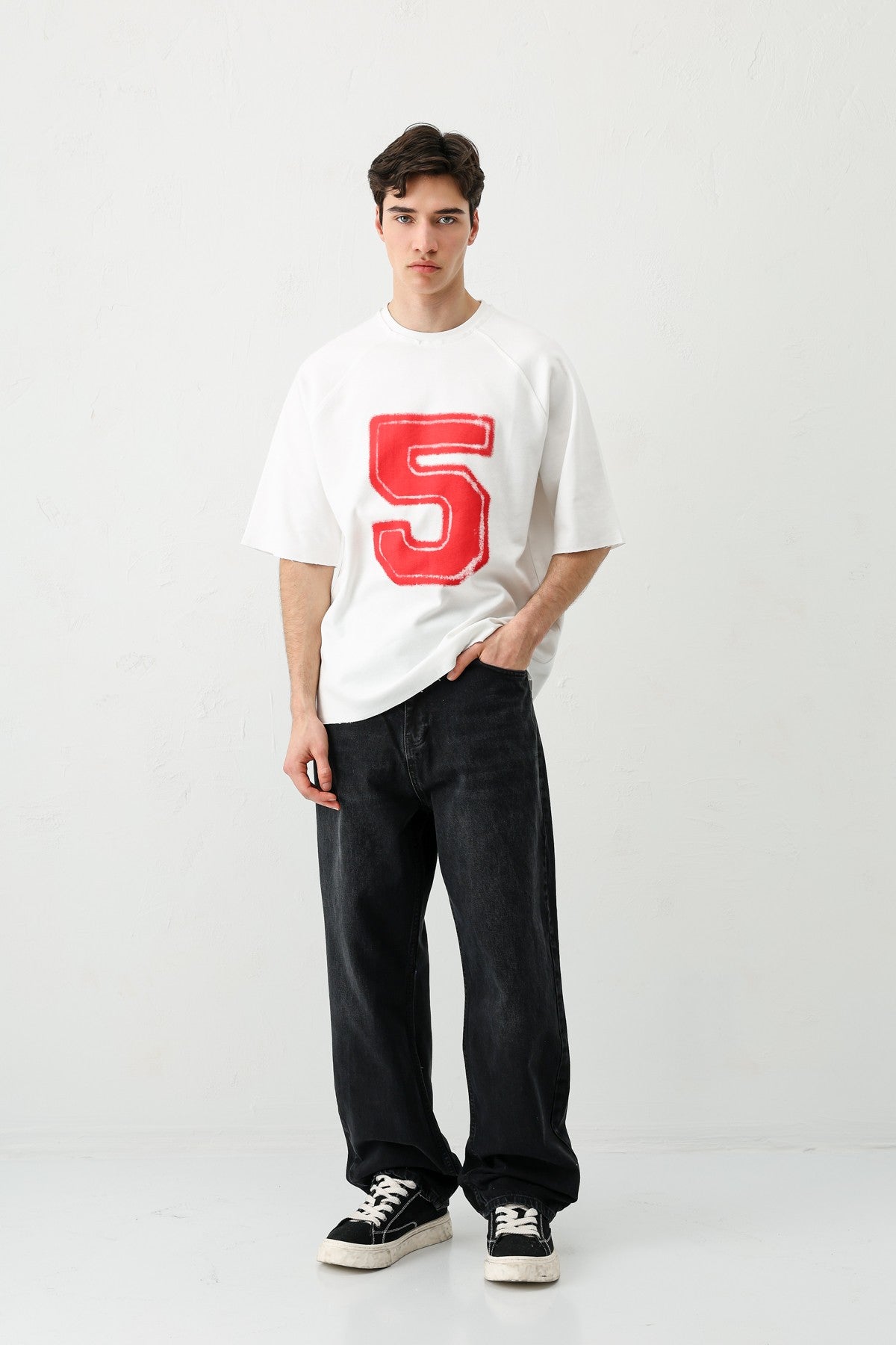 Bisiklet Yaka Oversize 5 Baskılı Tişört