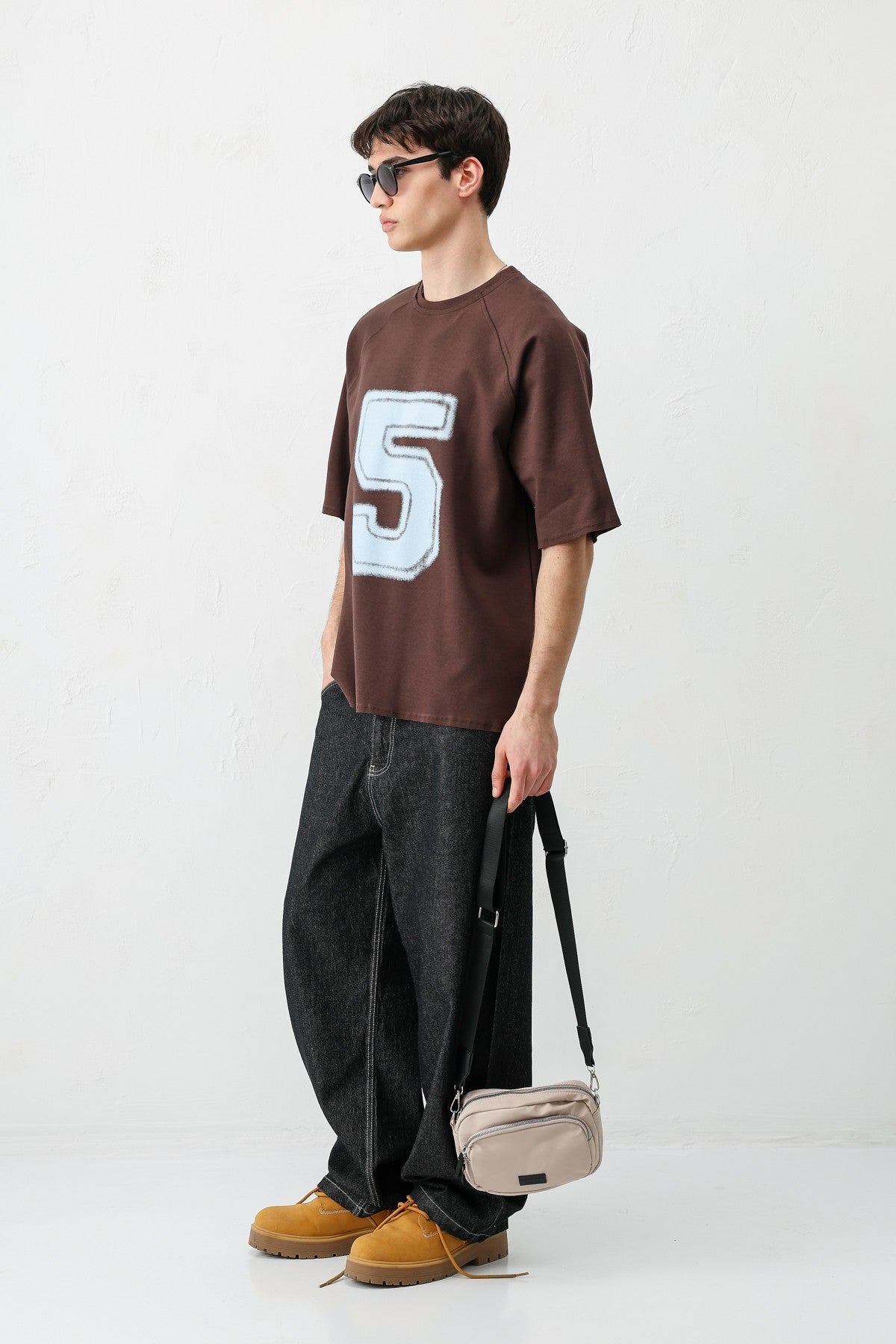 Bisiklet Yaka Oversize 5 Baskılı Tişört