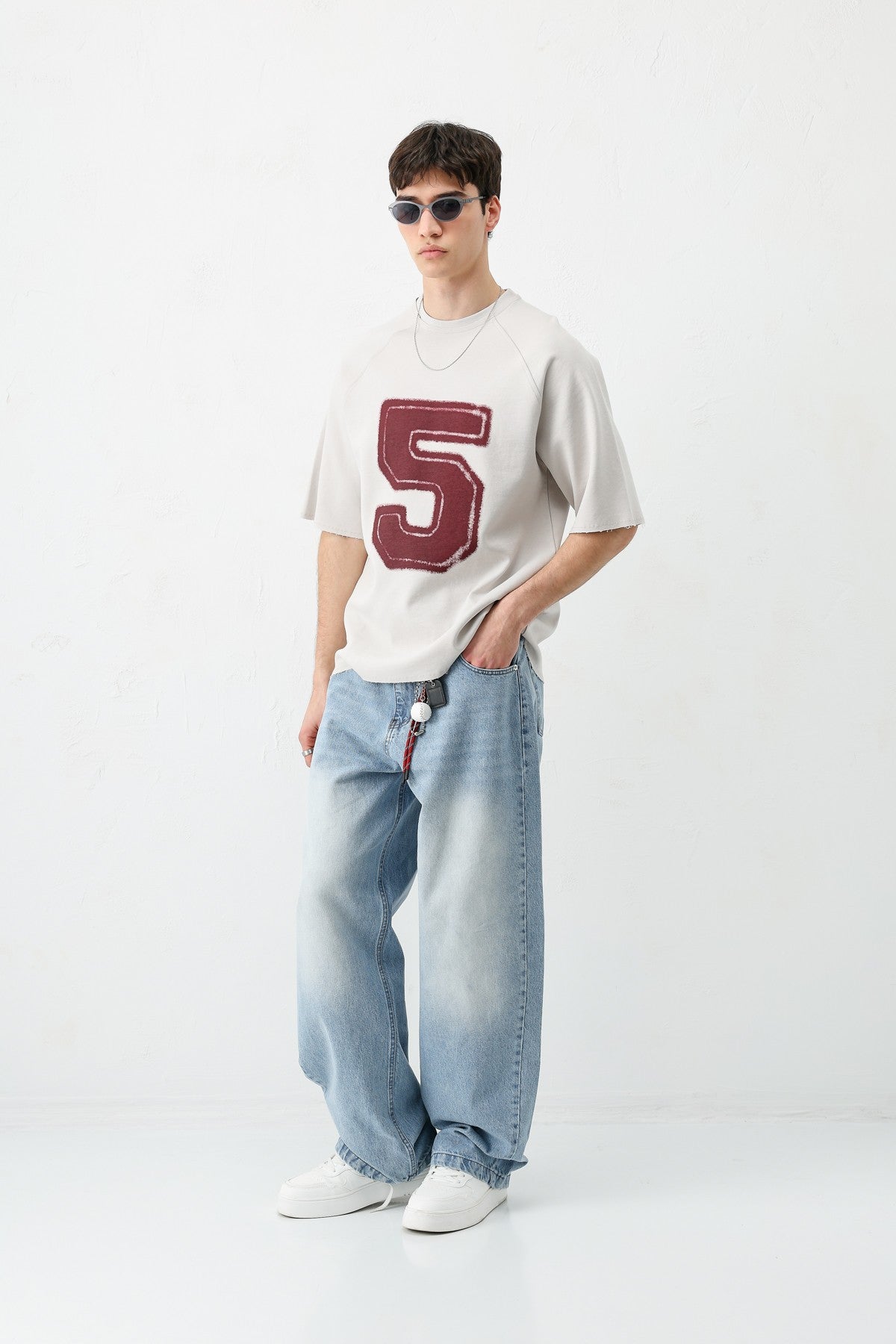 Bisiklet Yaka Oversize 5 Baskılı Tişört