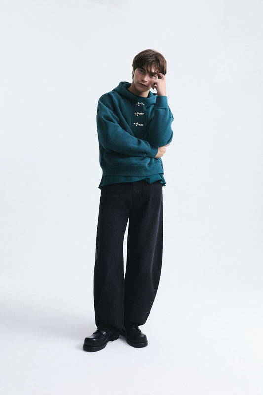 Boxy Fit Metal Klips Kapama Sweatshirt