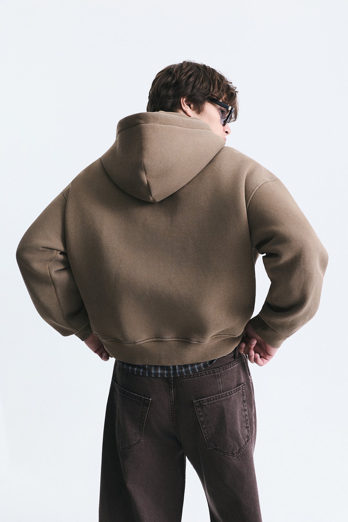Boxy Fit Metal Klips Kapama Sweatshirt