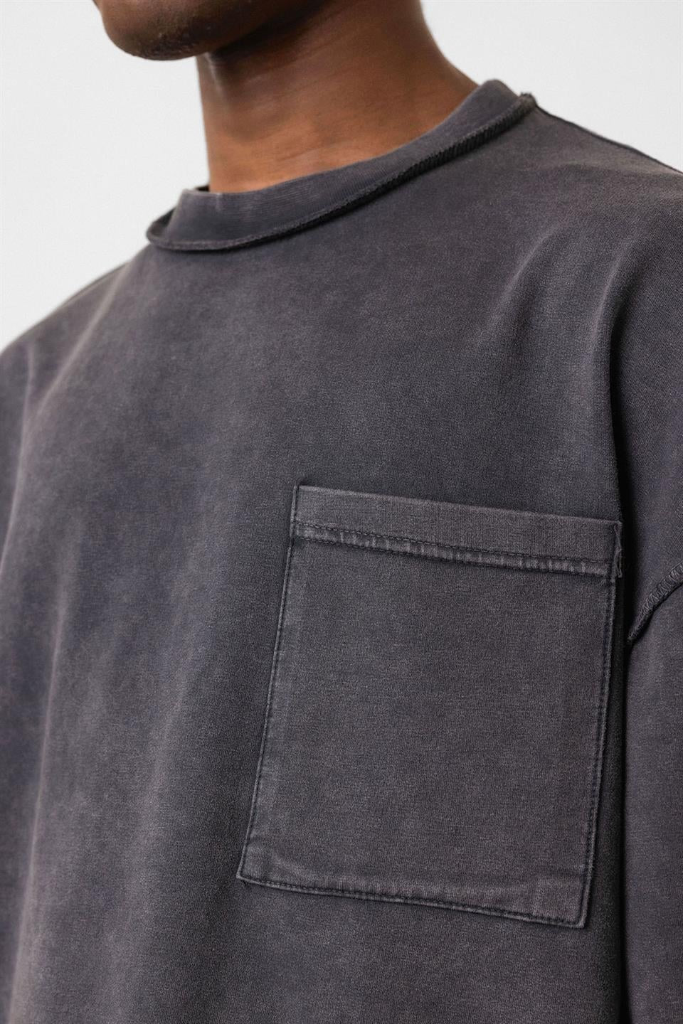 Yıkamalı Oversize Cepli Tişört