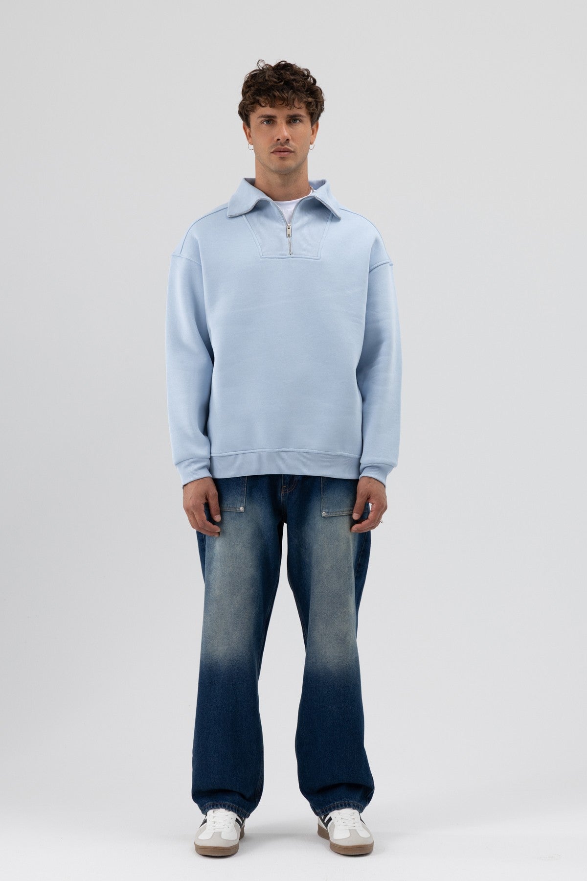 Basic Fermuarlı Dik Yaka Sweatshirt
