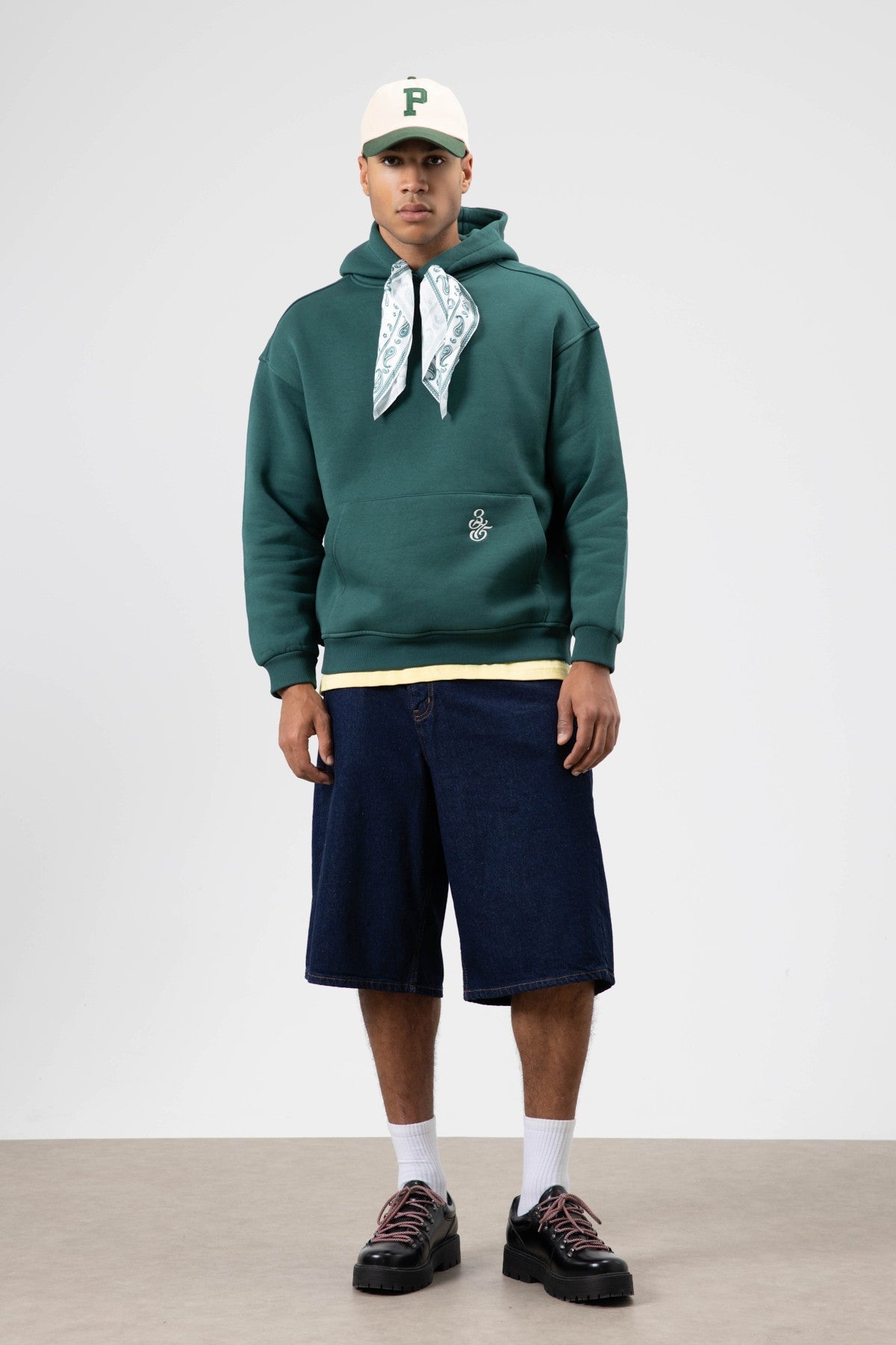 Oversize Fular Detaylı Kapüşonlu Sweatshirt