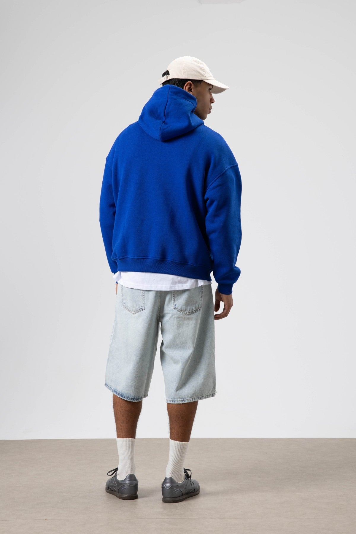 Oversize Fular Detaylı Kapüşonlu Sweatshirt
