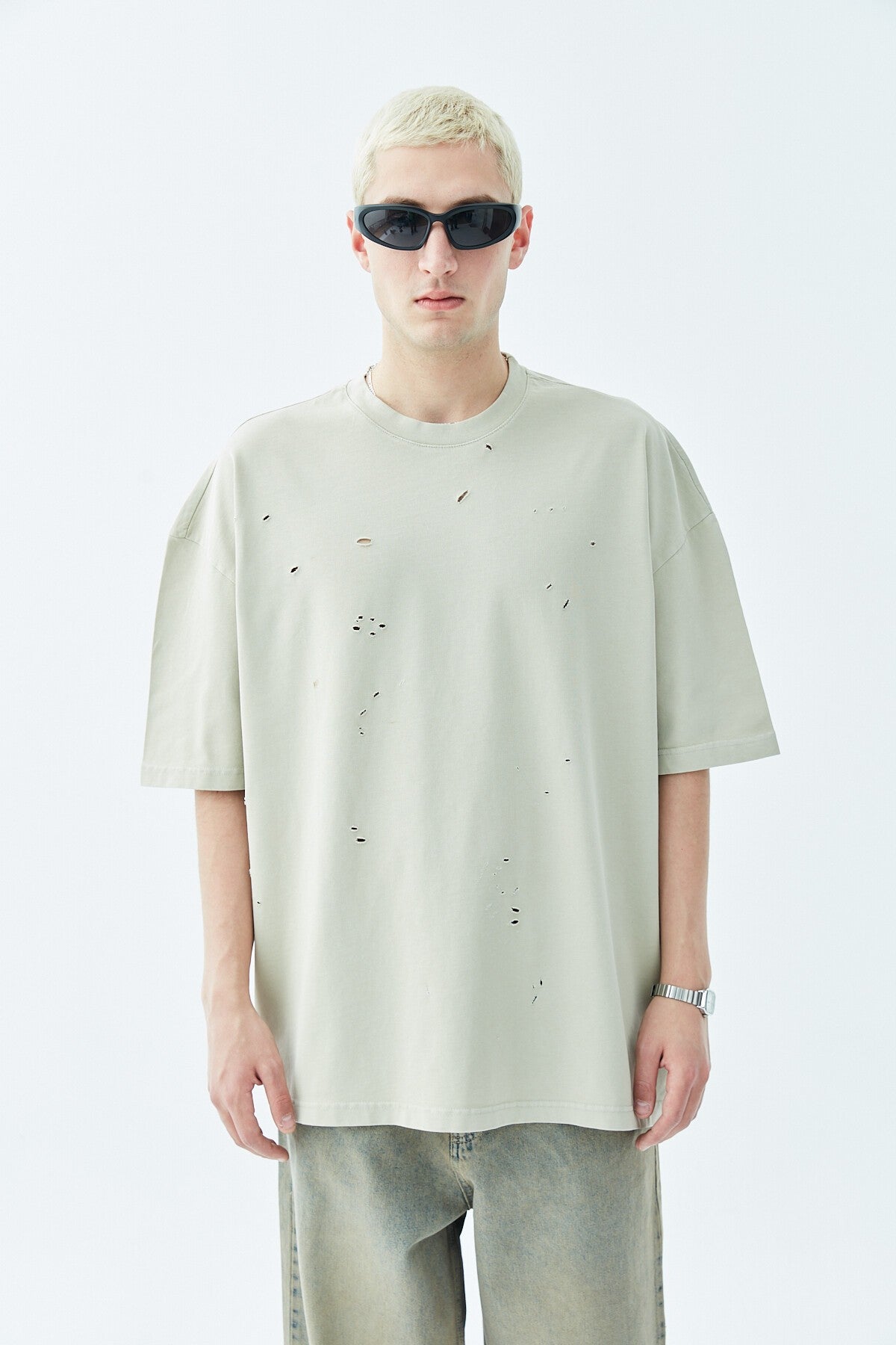 Yırtık Detaylı Oversize Tişört