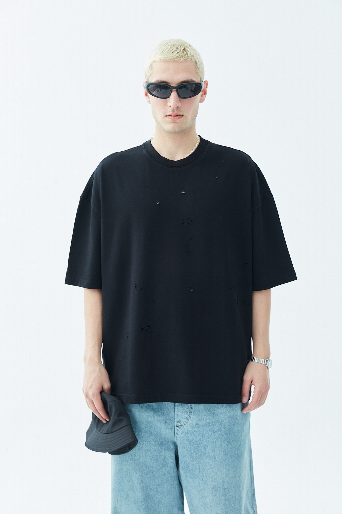 Yırtık Detaylı Oversize Tişört
