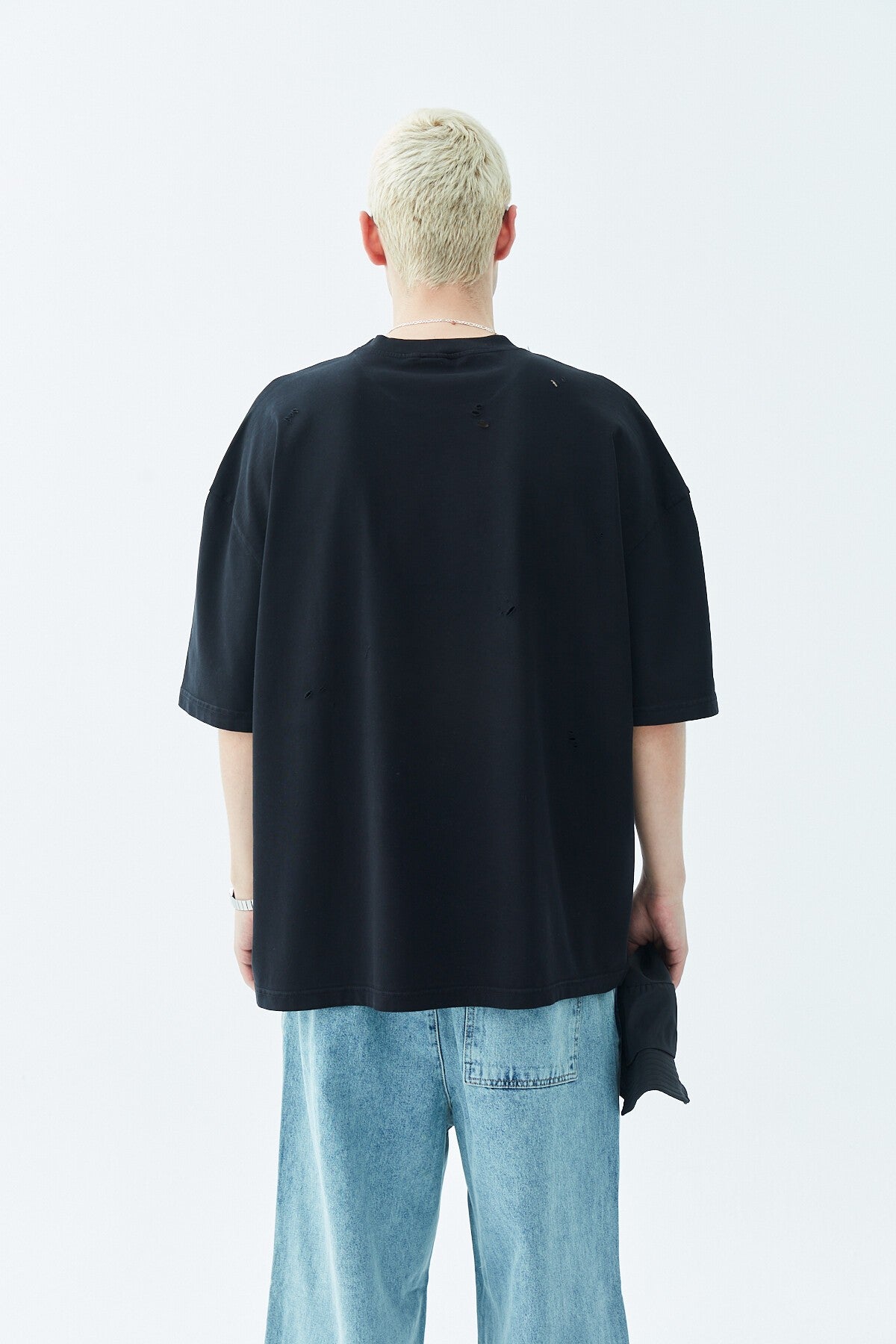 Yırtık Detaylı Oversize Tişört
