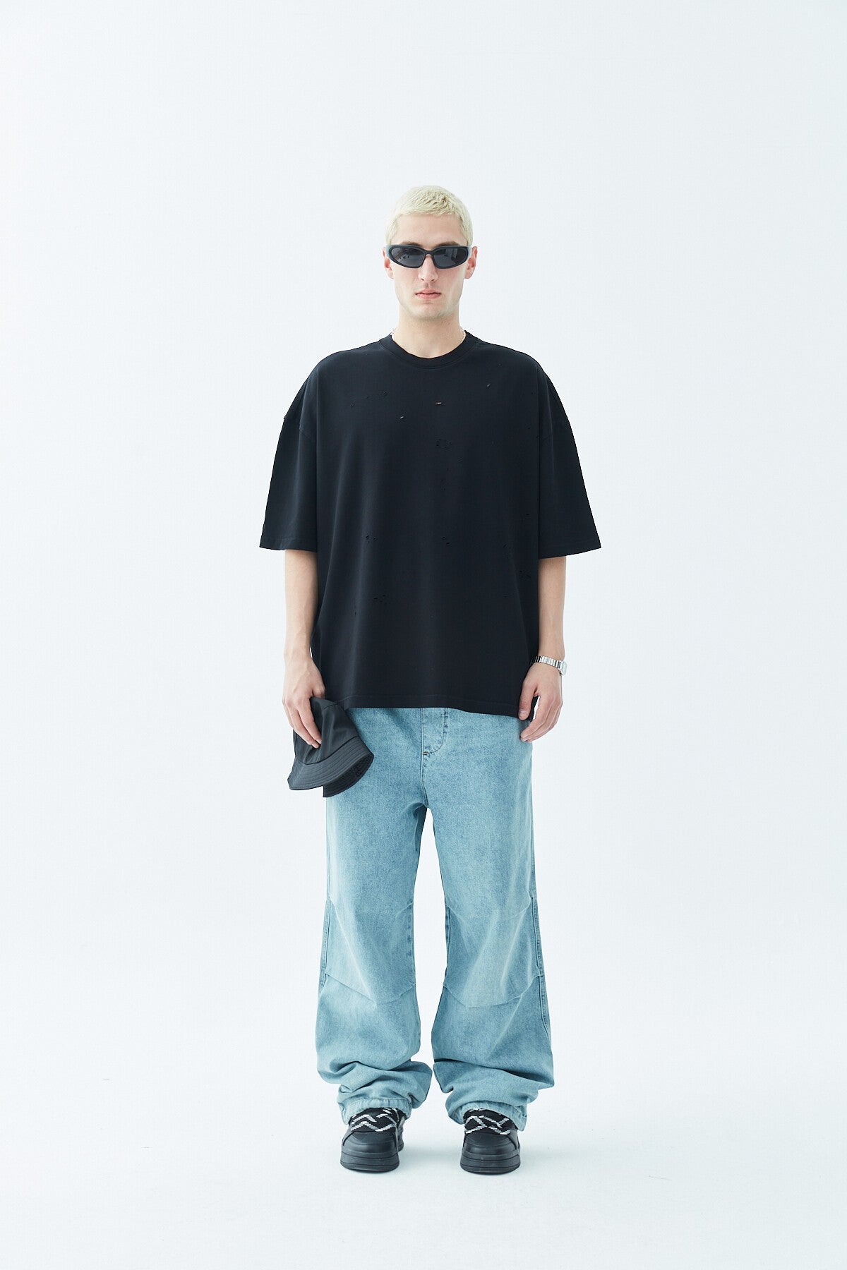 Yırtık Detaylı Oversize Tişört