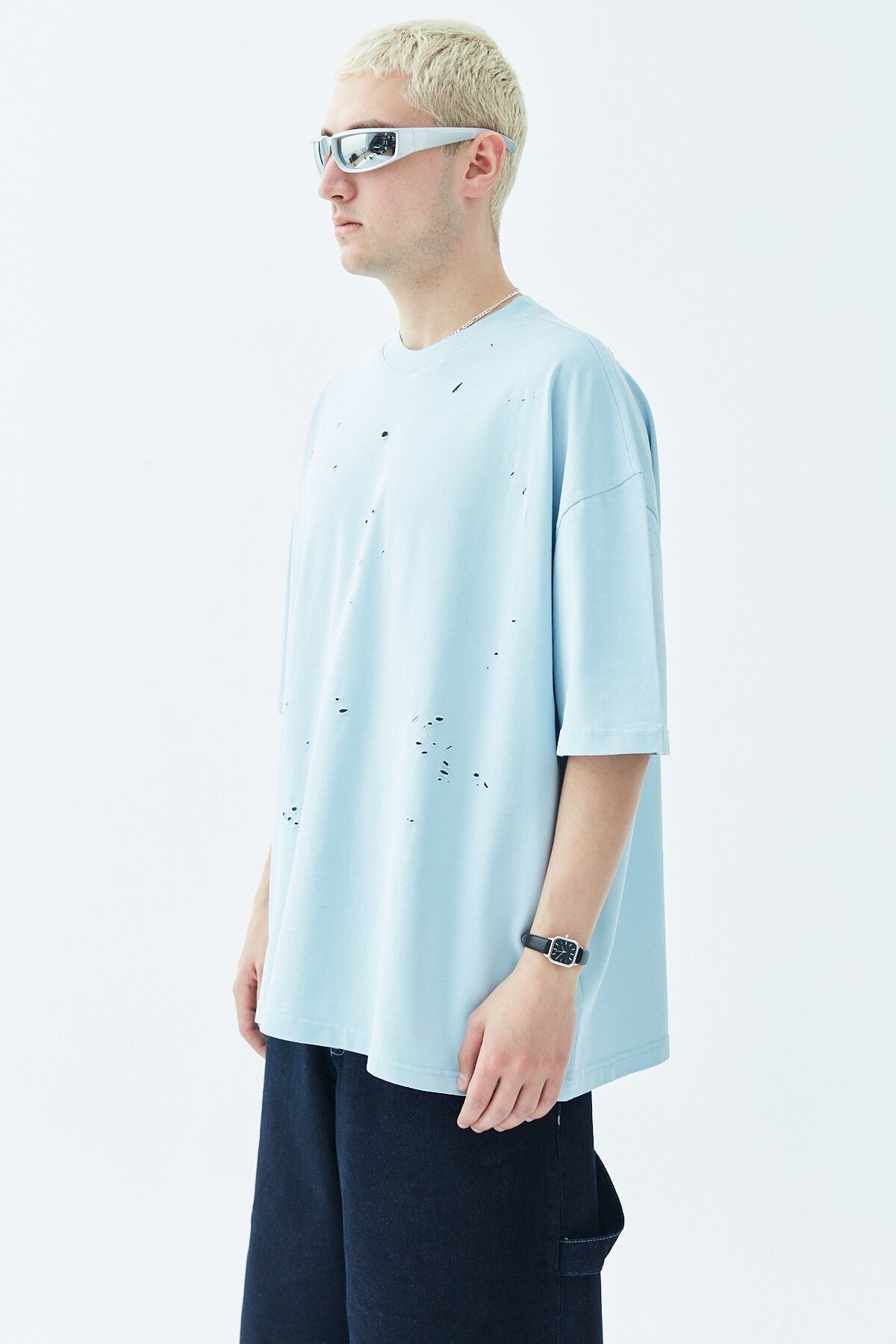 Yırtık Detaylı Oversize Tişört