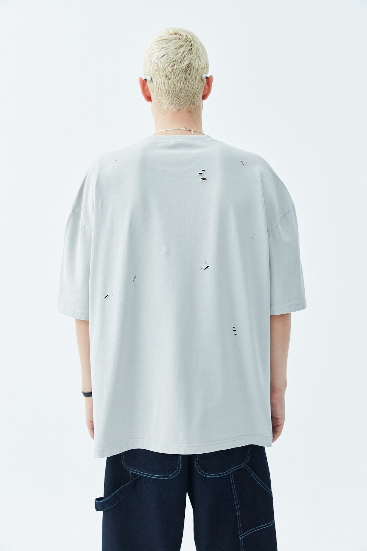 Yırtık Detaylı Oversize Tişört
