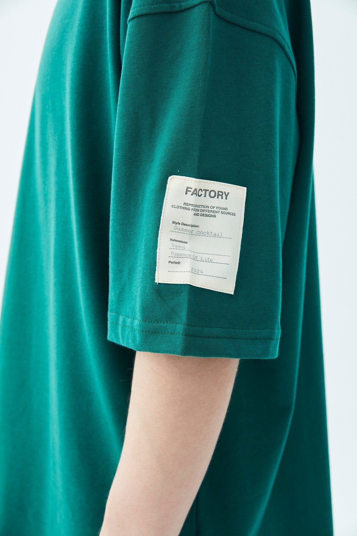 Balıkçı Yaka Etiket Detaylı Oversize Tişört - Açık Füme