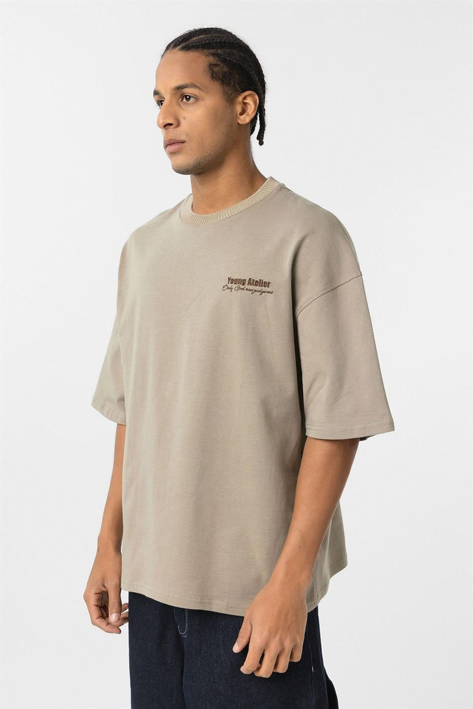 Nakış İşlemeli Oversize Tişört