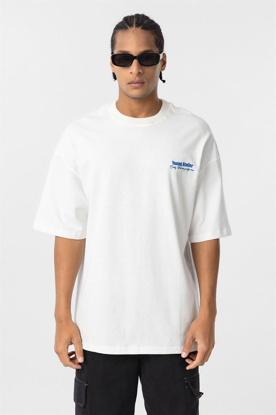 Nakış İşlemeli Oversize Tişört