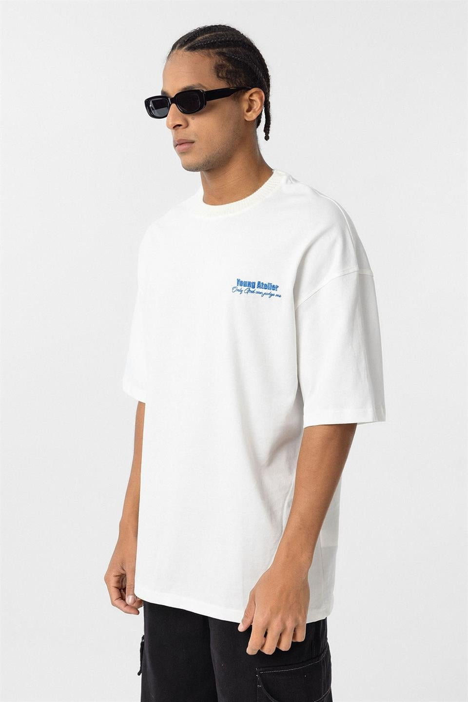 Nakış İşlemeli Oversize Tişört