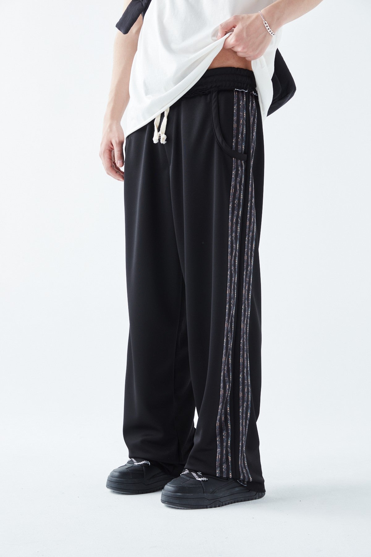 Şerit Detaylı Baggy Eşofman Altı