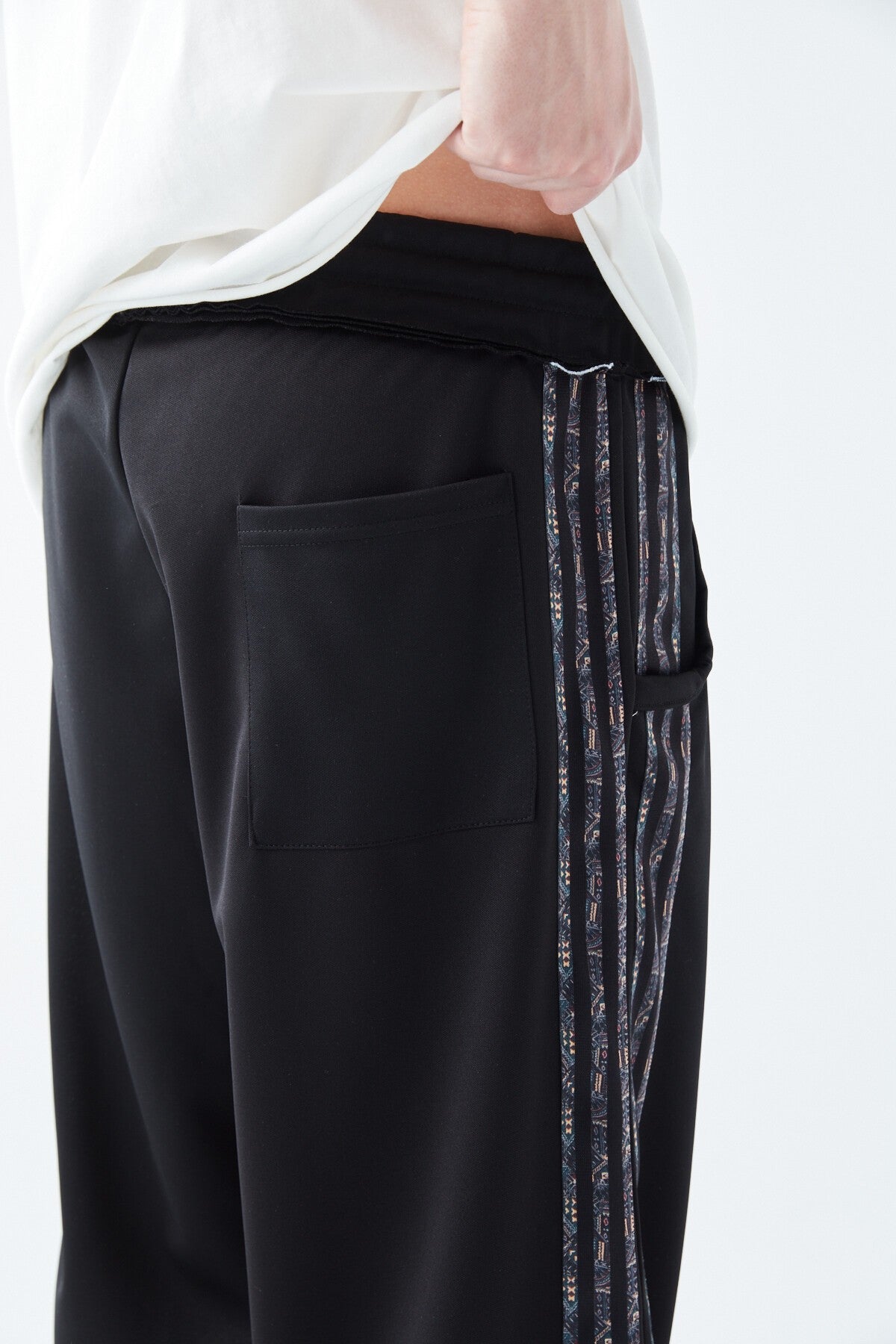 Şerit Detaylı Baggy Eşofman Altı