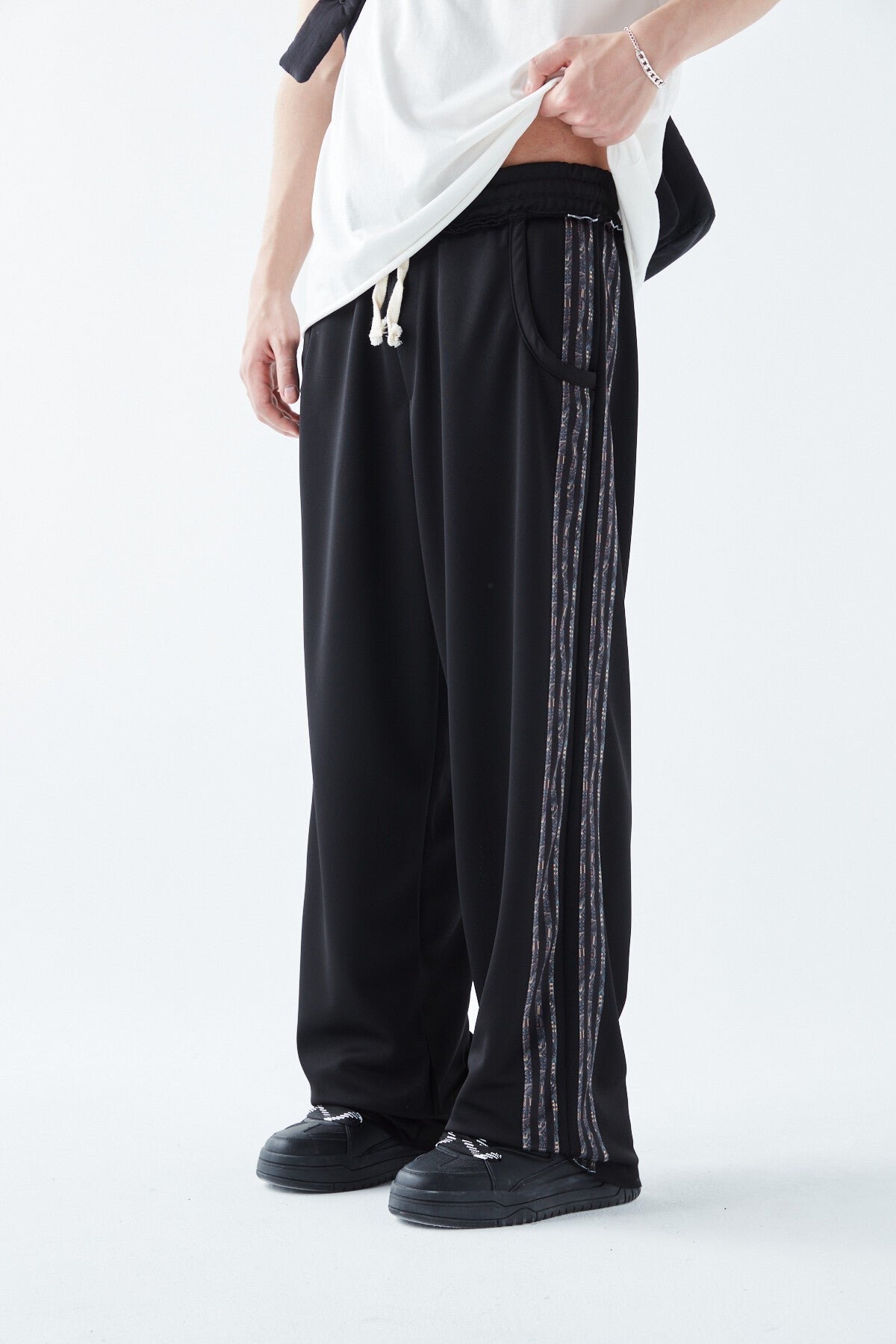 Şerit Detaylı Baggy Eşofman Altı
