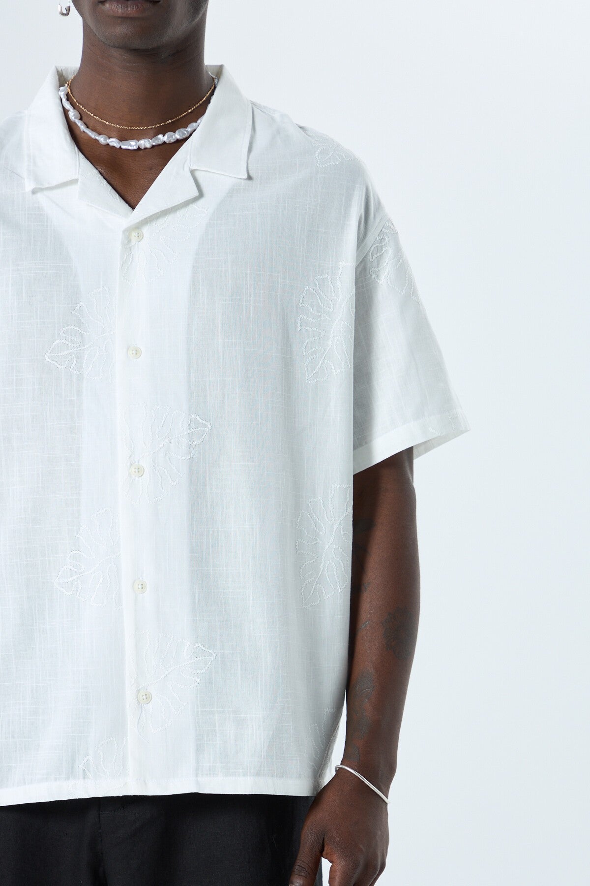 Nakış Detaylı Oversize Keten Gömlek
