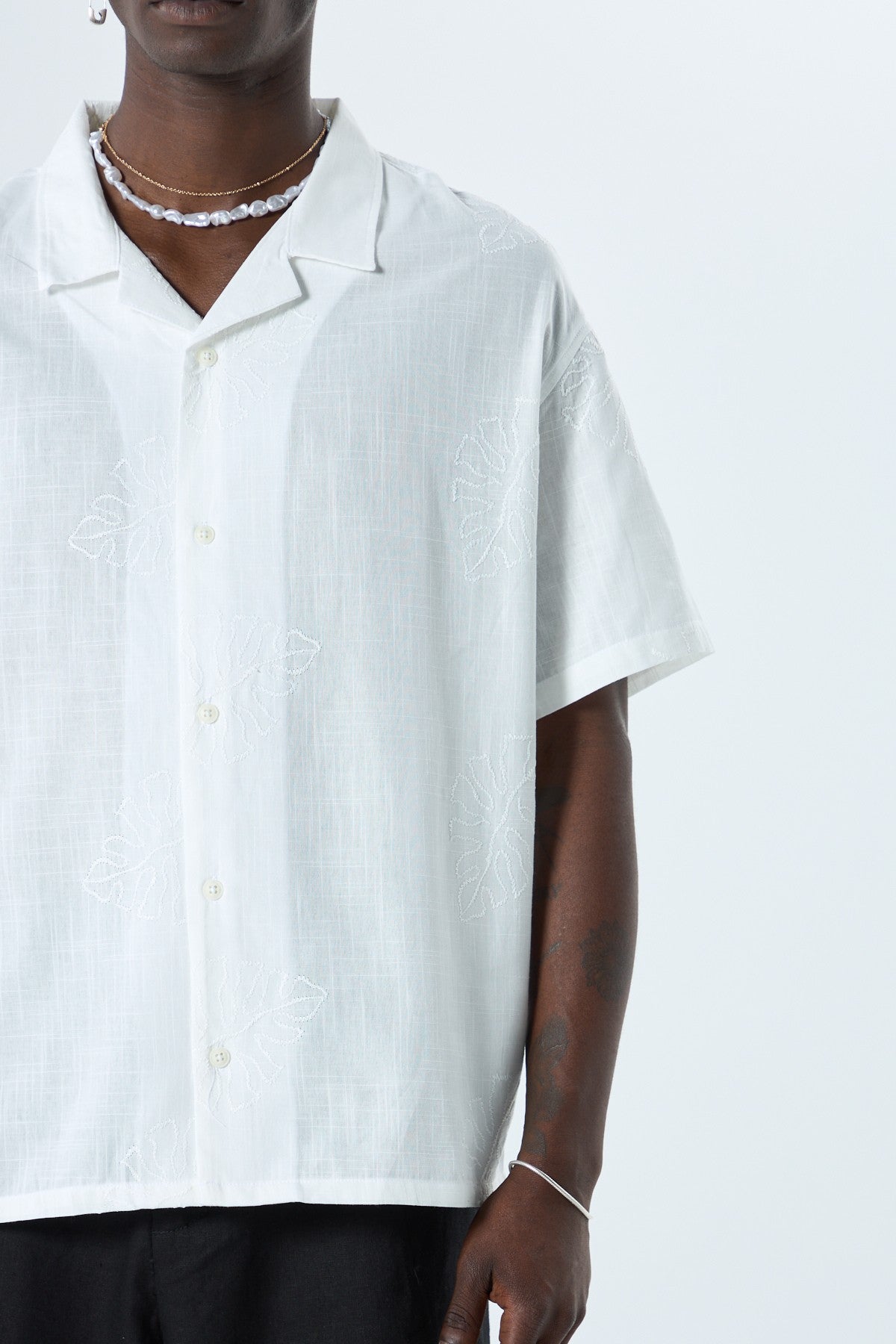 Nakış Detaylı Oversize Keten Gömlek