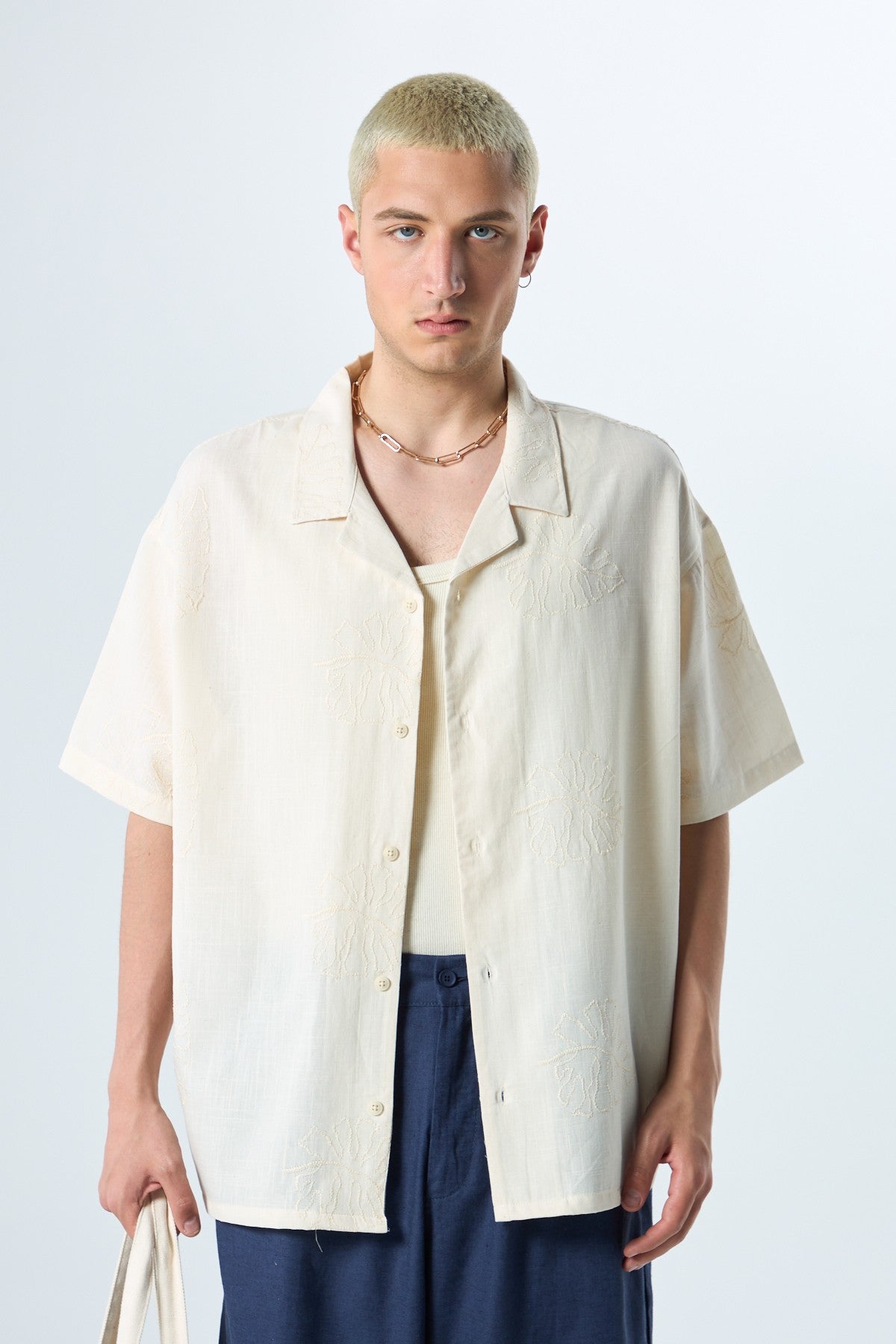 Nakış Detaylı Oversize Keten Gömlek