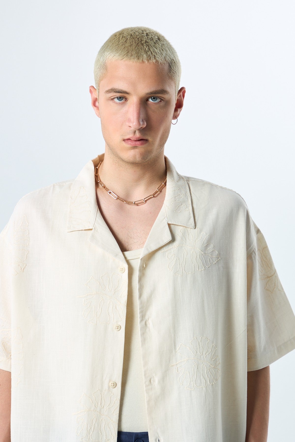 Nakış Detaylı Oversize Keten Gömlek
