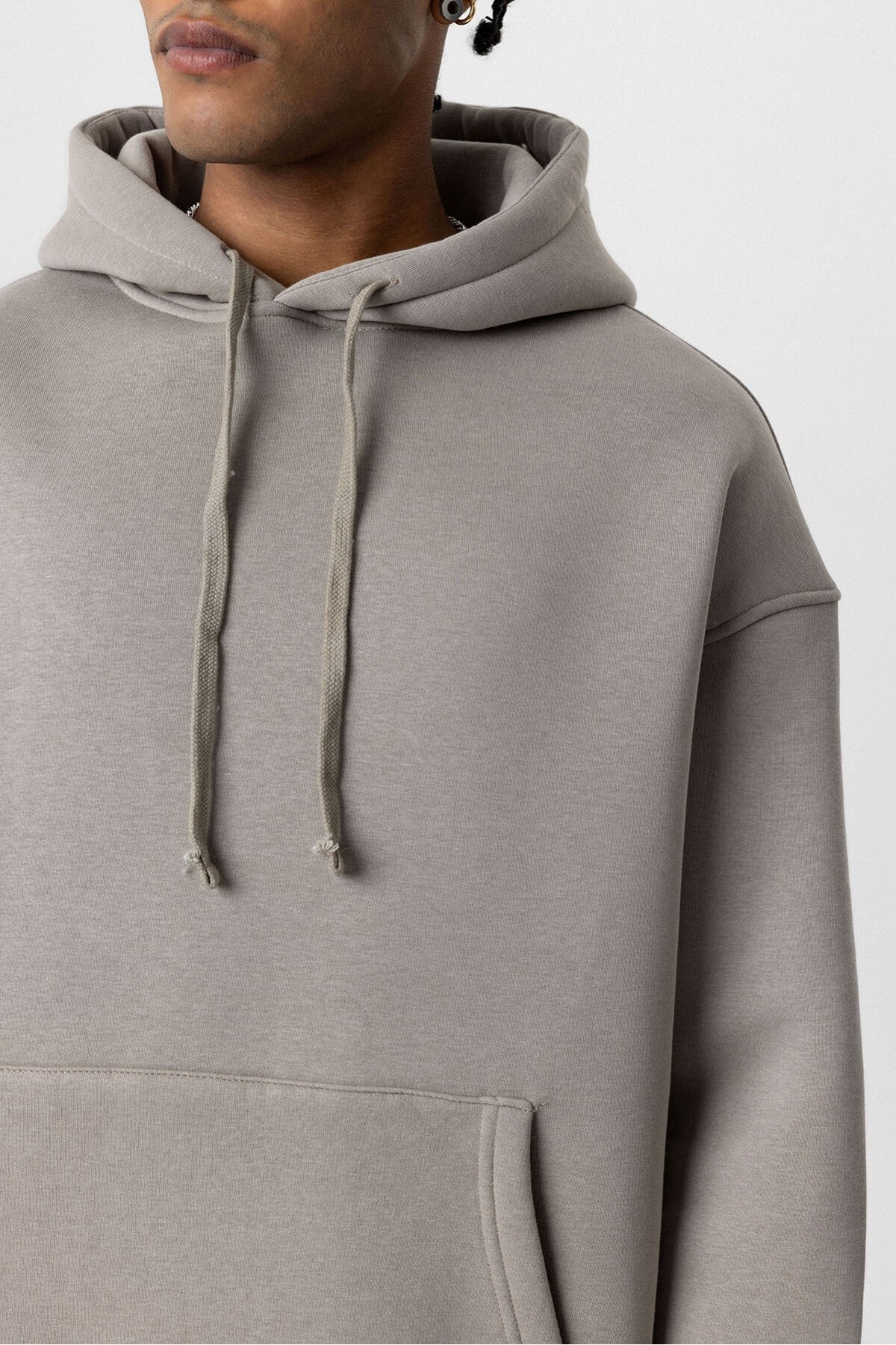 Basic Oversize Kapüşonlu Cep Detaylı Sweatshirt