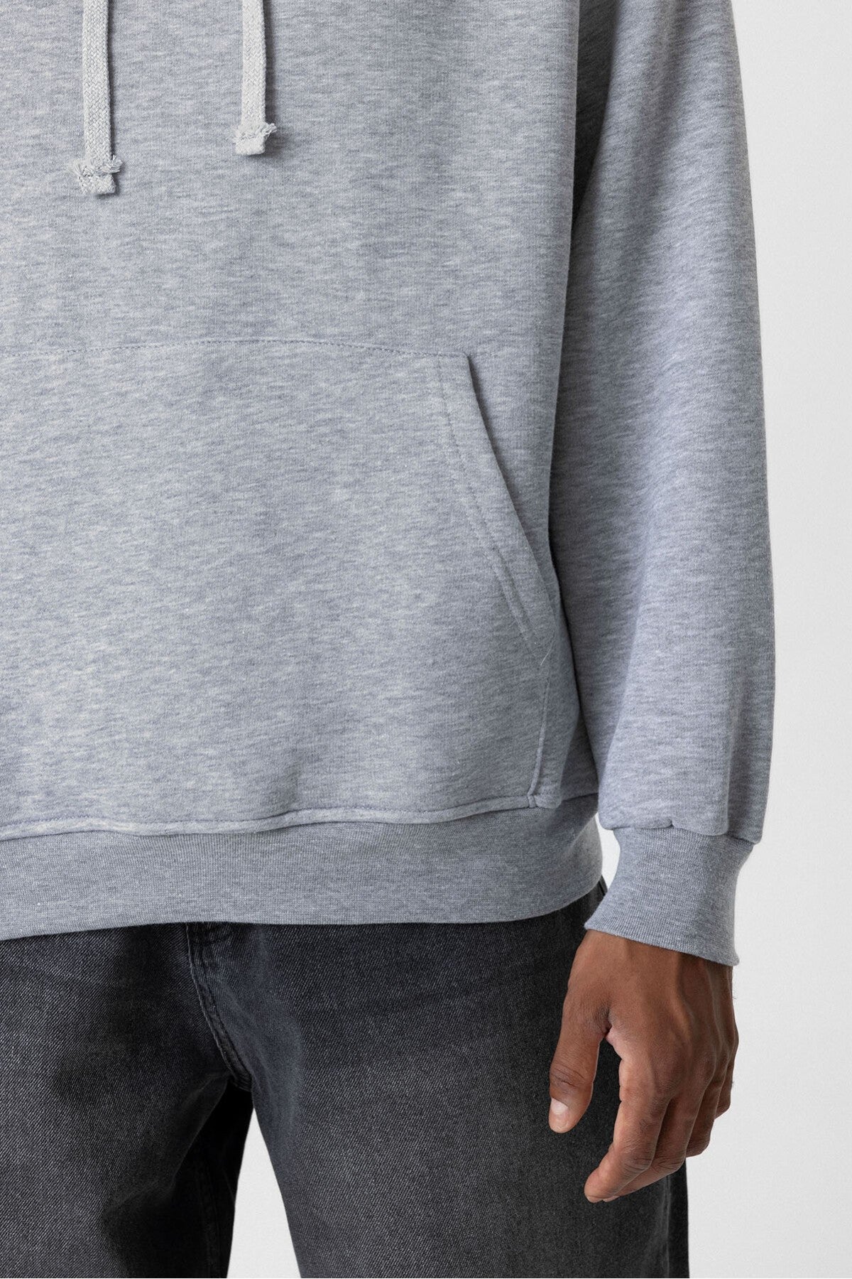 Basic Oversize Kapüşonlu Cep Detaylı Sweatshirt