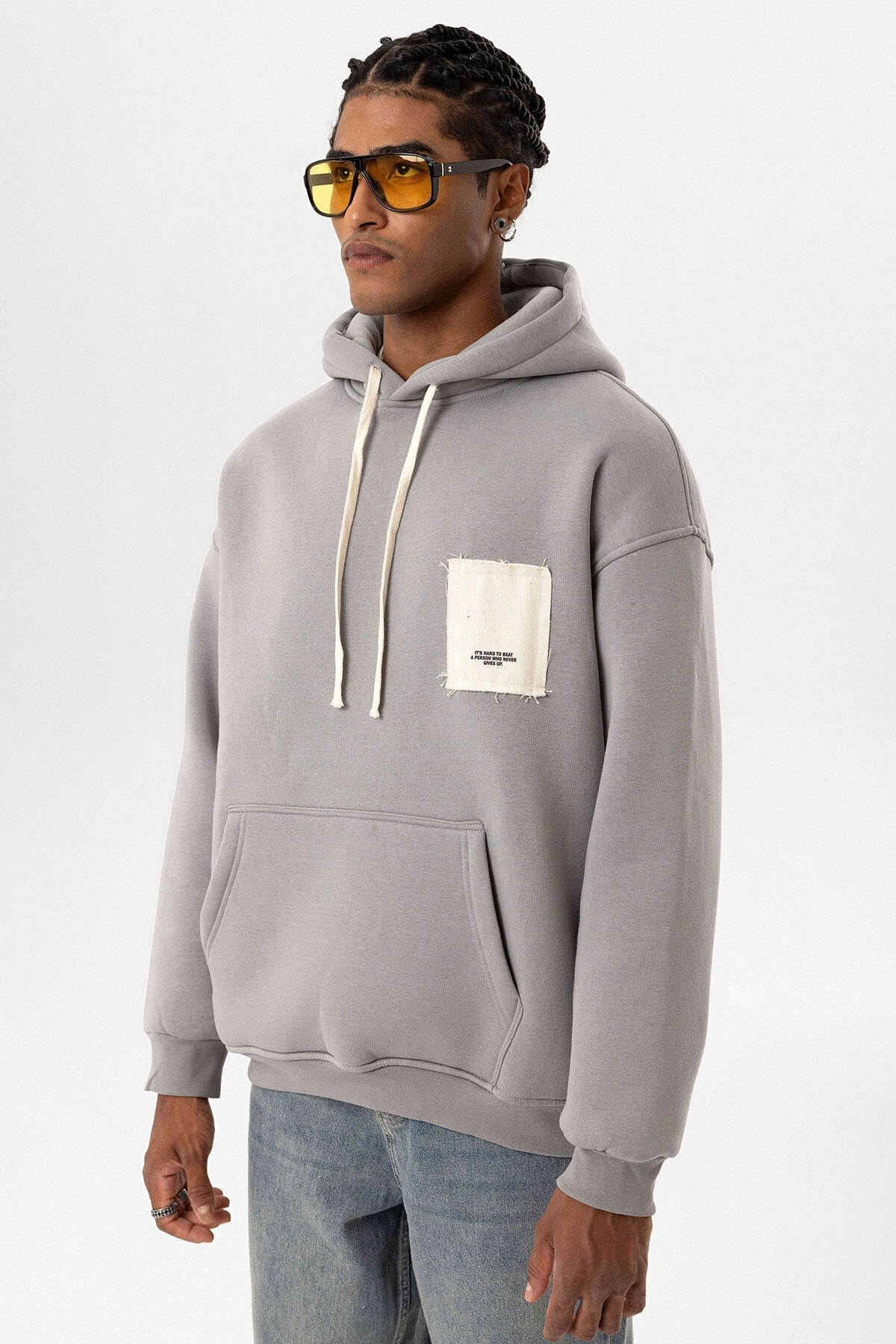 Etiket Detaylı Oversize Kapüşonlu Sweatshirt