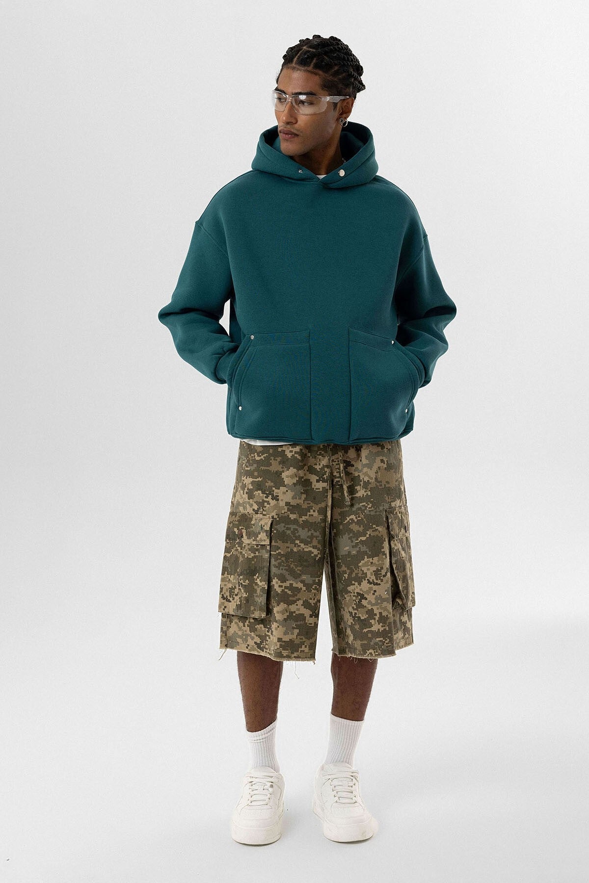 Cep Detaylı Kapüşonlu Oversize Sweatshirt