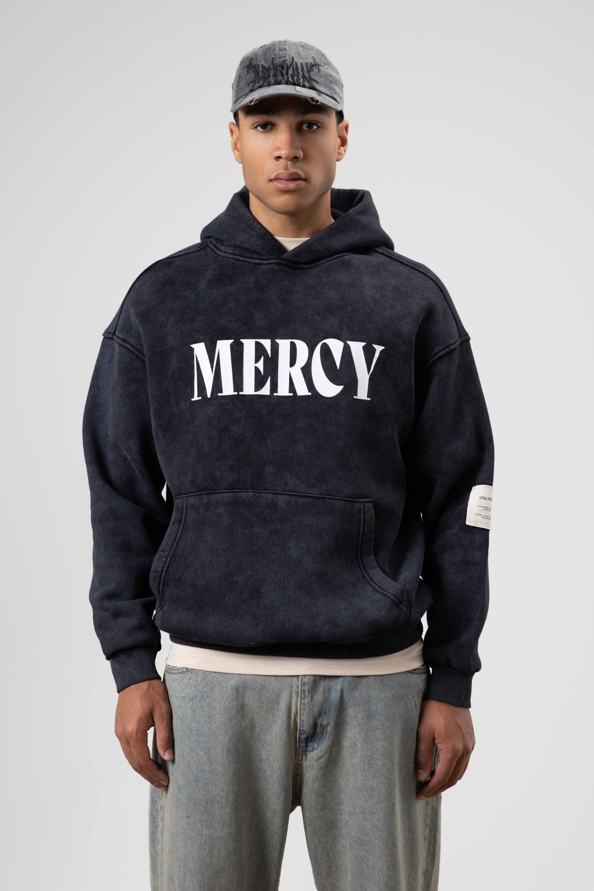 Kart Detaylı Yıkamalı Oversize Sweatshirt