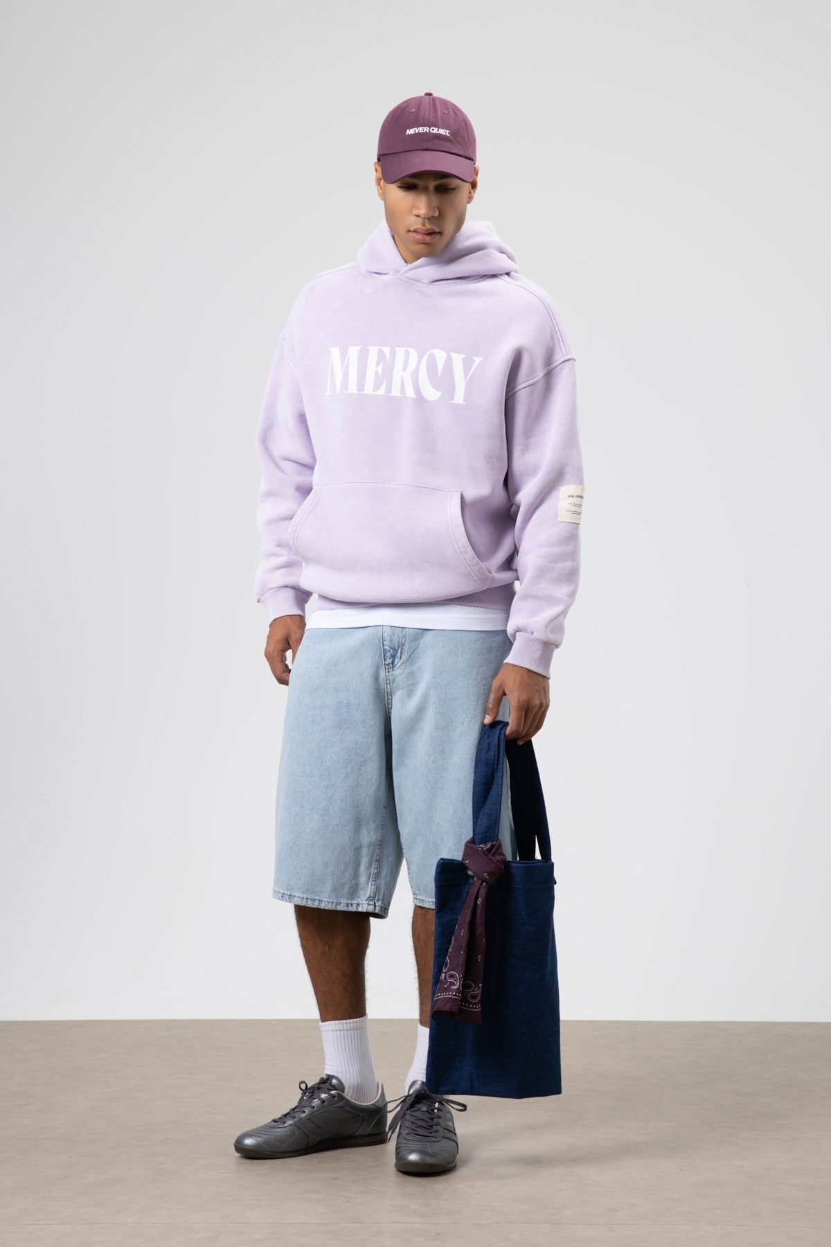 Kart Detaylı Yıkamalı Oversize Sweatshirt