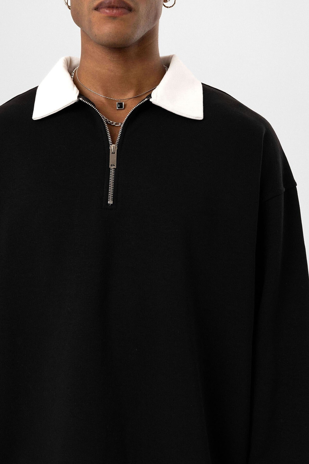 Basic Polo Yaka Fermuar Detaylı Sweatshirt