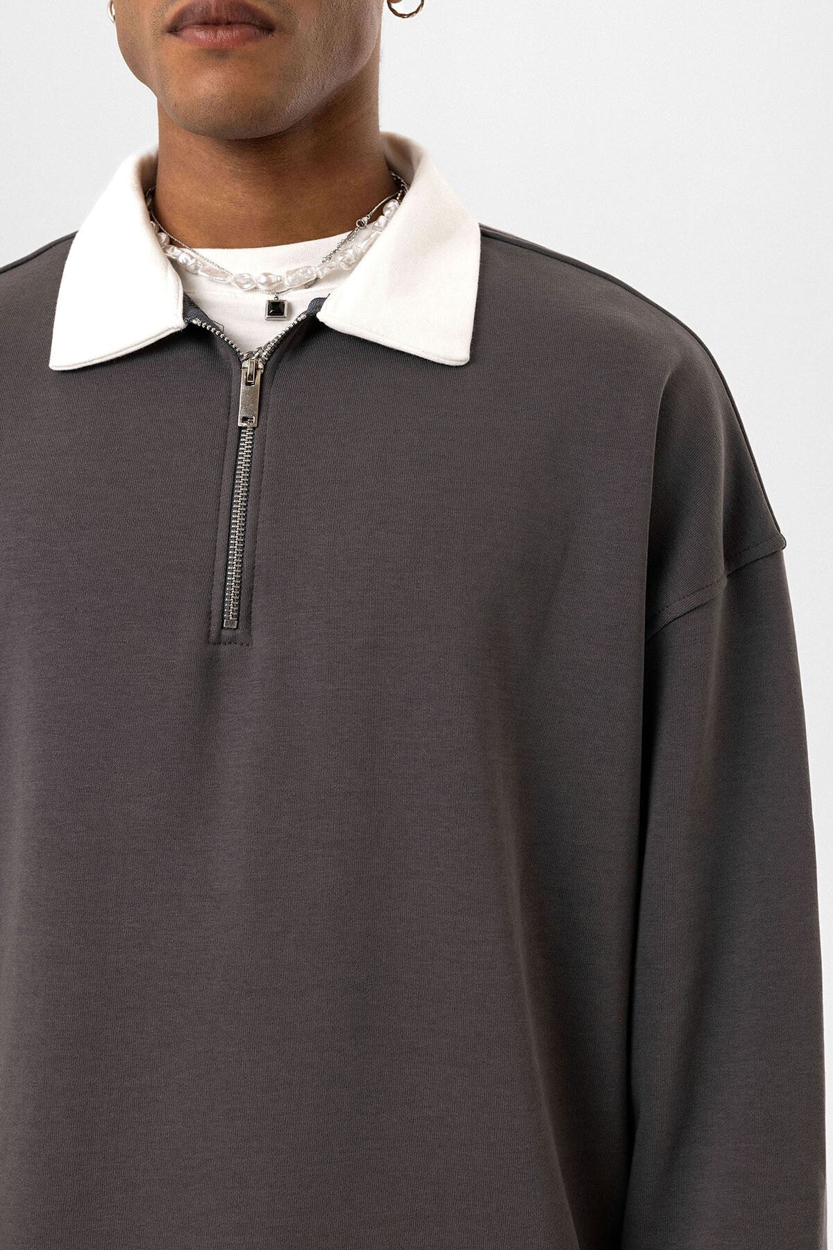 Basic Polo Yaka Fermuar Detaylı Sweatshirt