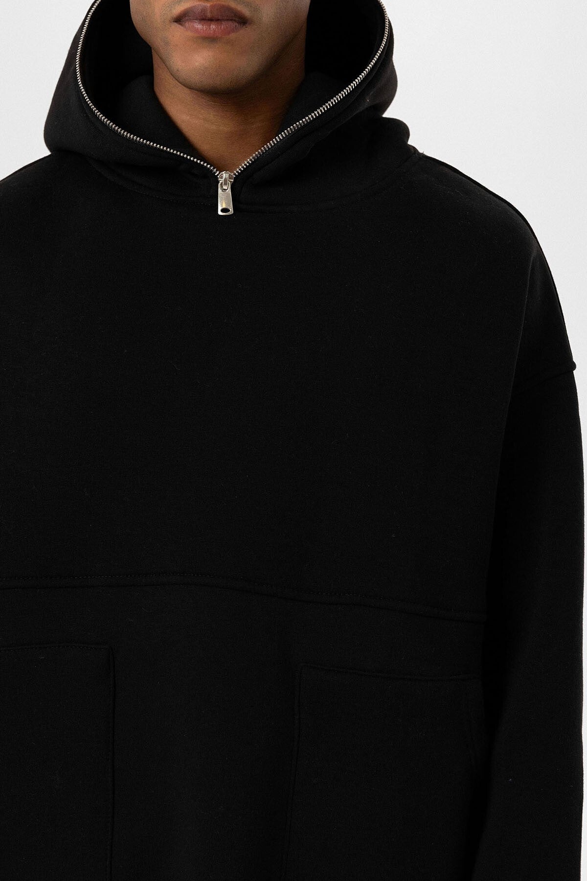 Çift Cep Fermuar Detaylı Kapüşonlu Sweatshirt