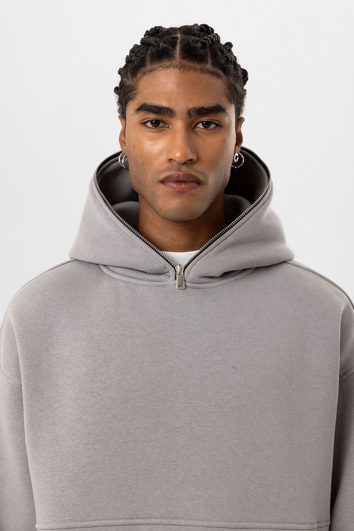 Çift Cep Fermuar Detaylı Kapüşonlu Sweatshirt
