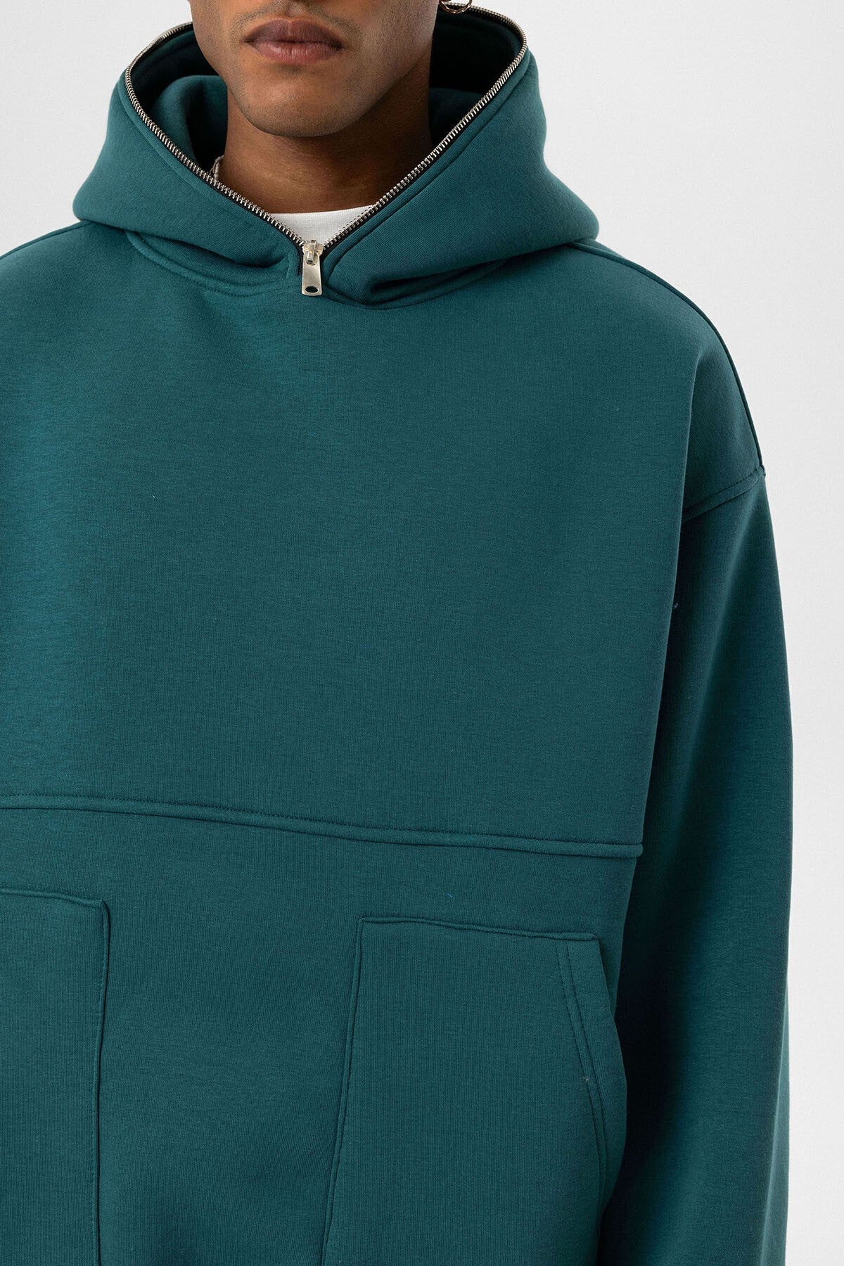 Çift Cep Fermuar Detaylı Kapüşonlu Sweatshirt