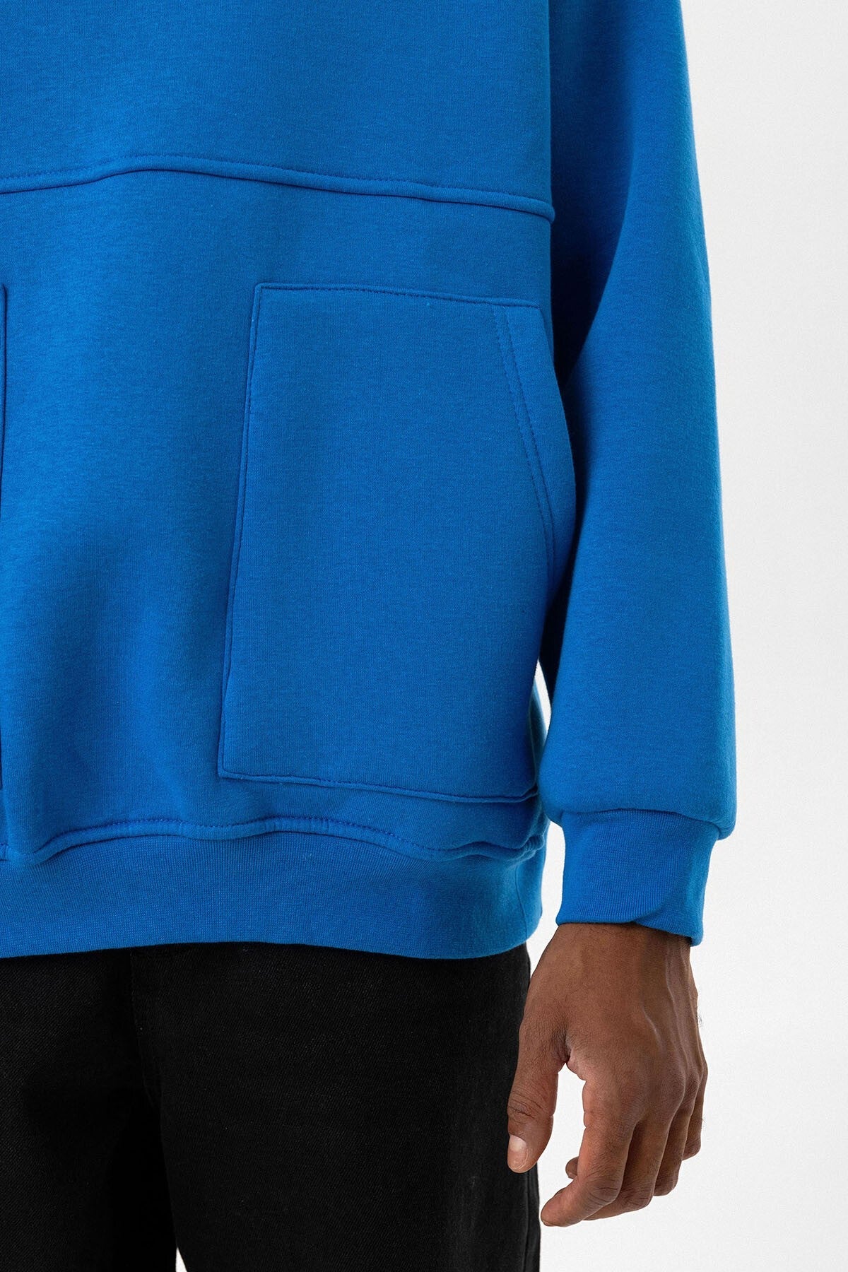 Çift Cep Fermuar Detaylı Kapüşonlu Sweatshirt